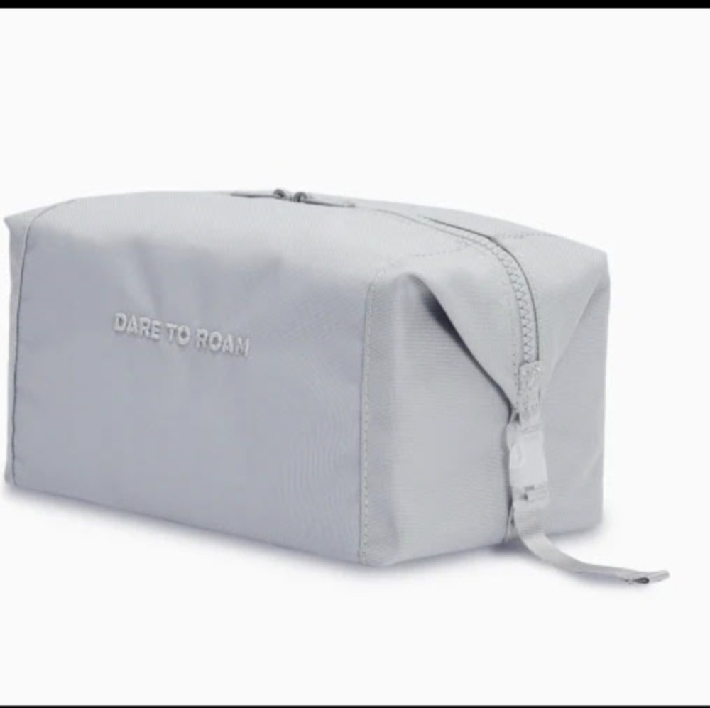 Dare To Roam Toiletry bag Steward Soft-Sided Dopp Kit Overnight Bathroom Bag